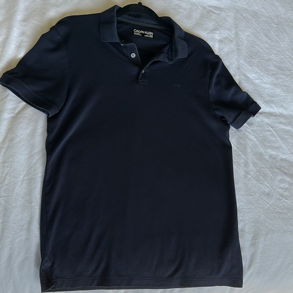 ⭐️BOGO Calvin Klein Liquid Touch Collared Shirts size Small - Picture 2 of 9